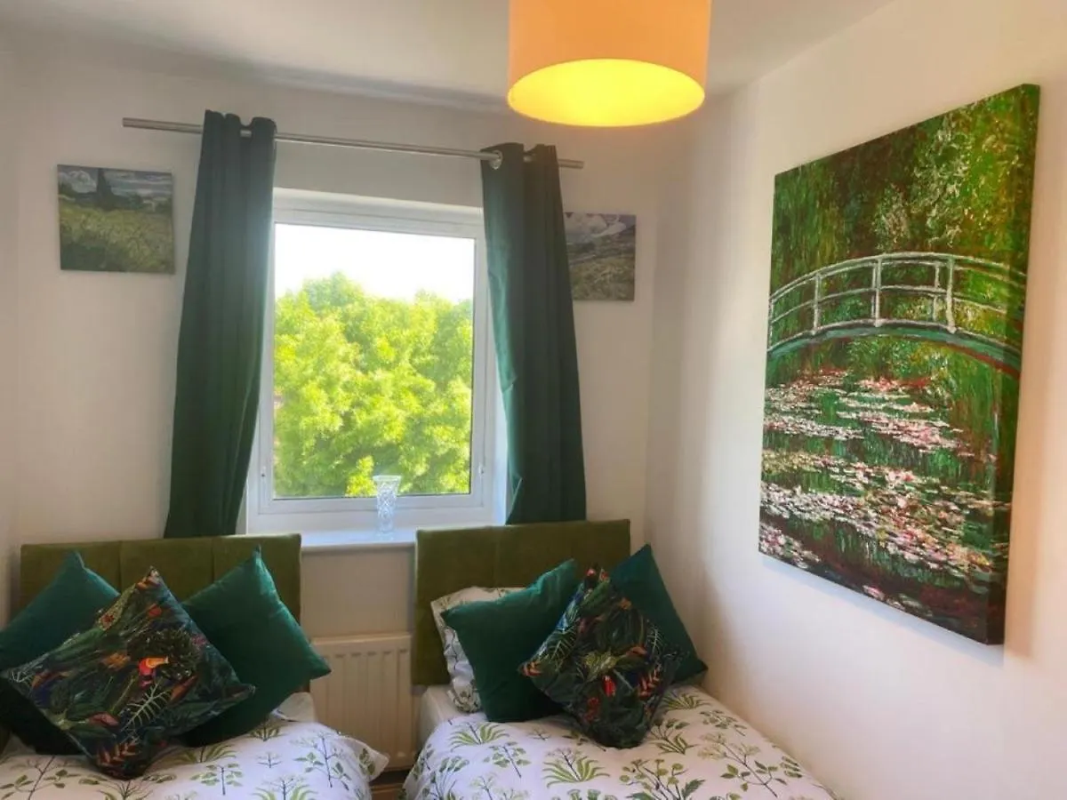 Warm & Cosy Homely 4 Bdr Chesterton House W High Speed Wifi, Big Garden & Free Parking كامبريدج 0*,  المملكة المتحدة