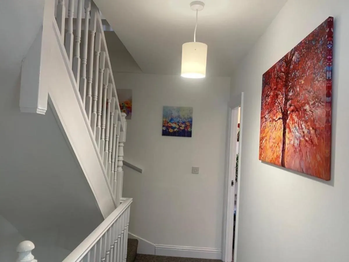 Warm & Cosy Homely 4 Bdr Chesterton House W High Speed Wifi, Big Garden & Free Parking كامبريدج 0*,  المملكة المتحدة