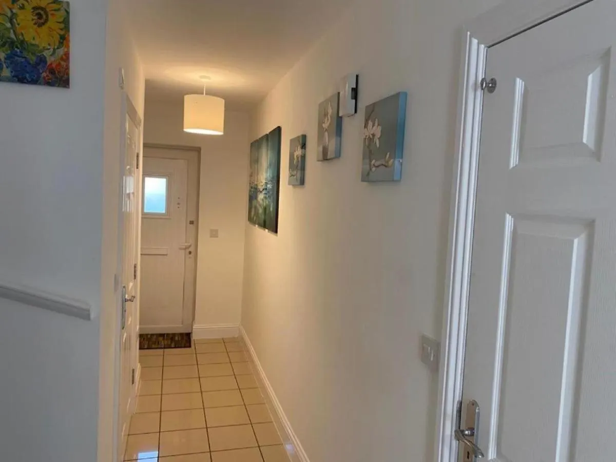 Holiday home Warm & Cosy Homely 4 Bdr Chesterton House W High Speed Wifi, Big Garden & Free Parking Cambridge