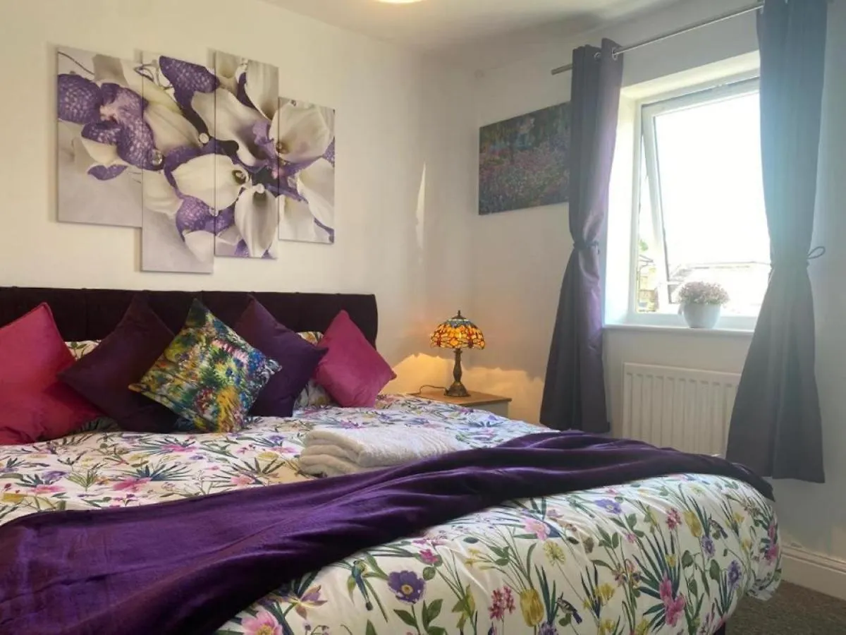 Warm & Cosy Homely 4 Bdr Chesterton House W High Speed Wifi, Big Garden & Free Parking Cambridge  0*, Cambridge (Cambridgeshire) United Kingdom
